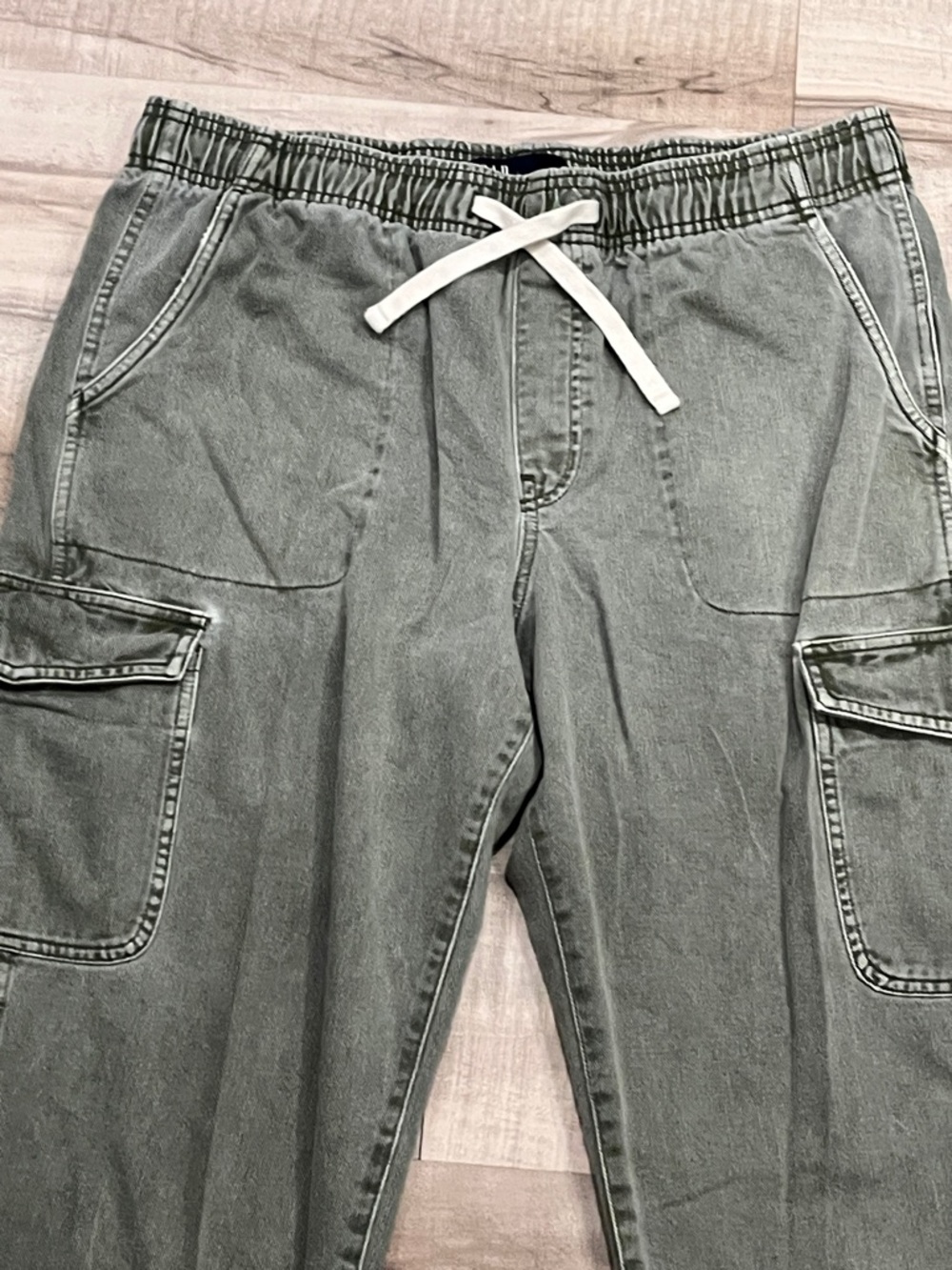 GAP Cargo Drawstring Pants - Faded green size large - Picture 2 of 5